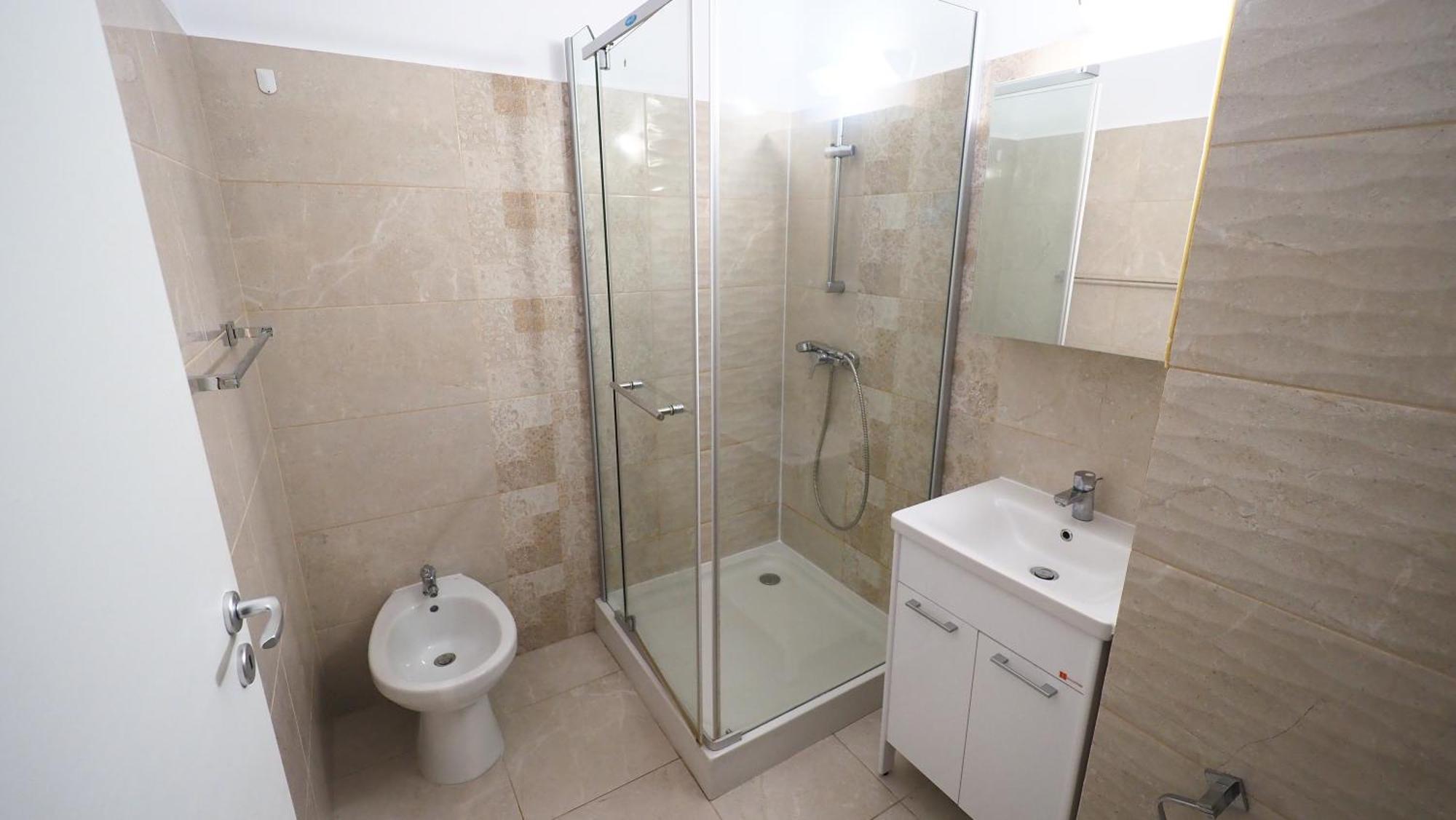 Iassium Airport Apartments Iasi Bagian luar foto