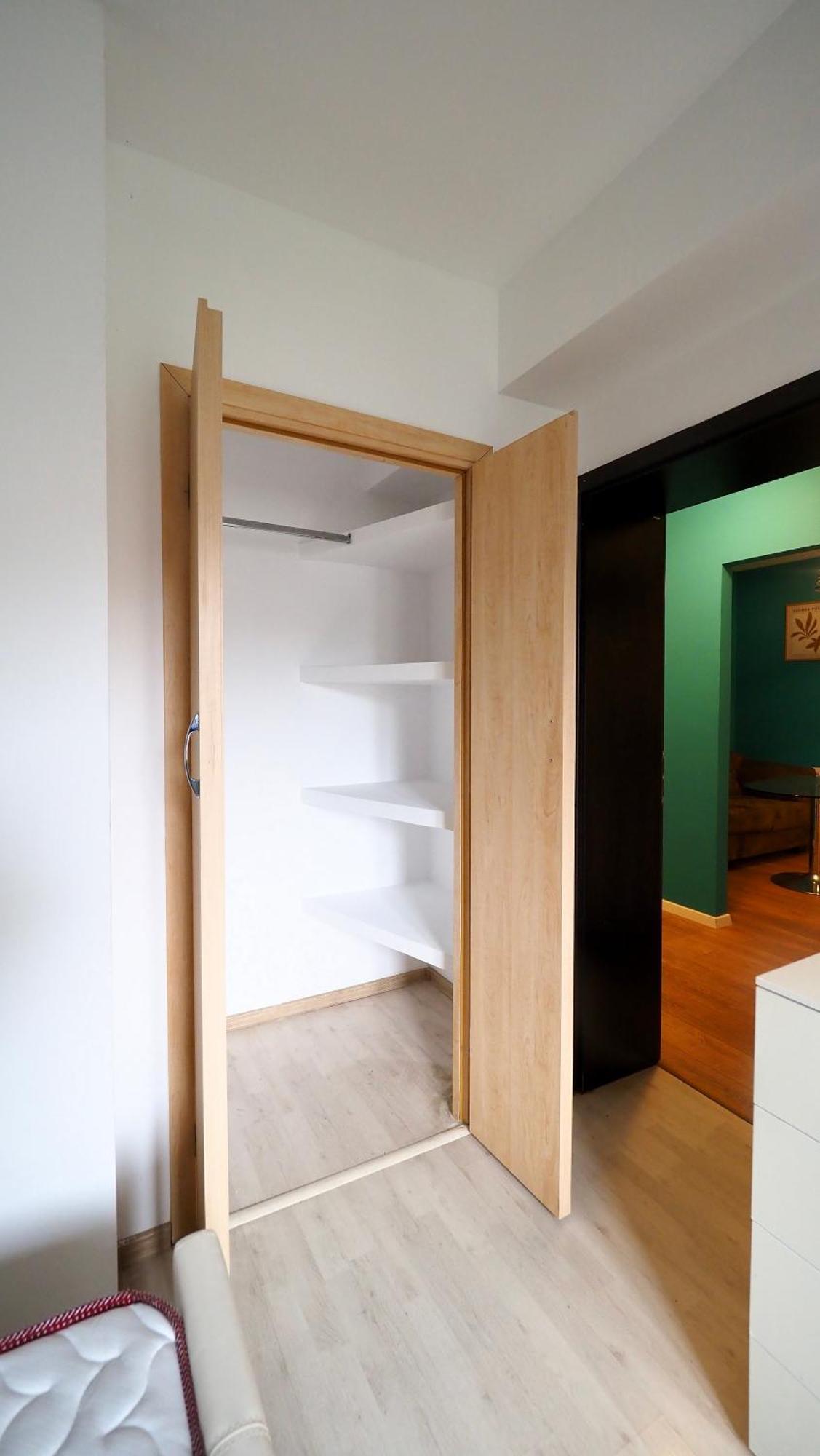 Iassium Airport Apartments Iasi Bagian luar foto